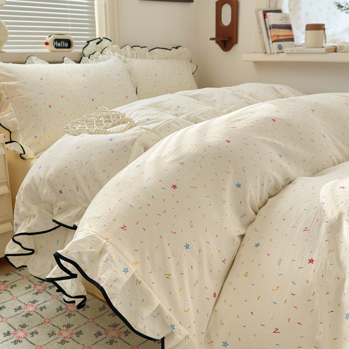 91家纺网 家纺一手货源 找家纺 喜颜 2025新款爆款云感提花双层纱木棉花边四件套 奶酪星星