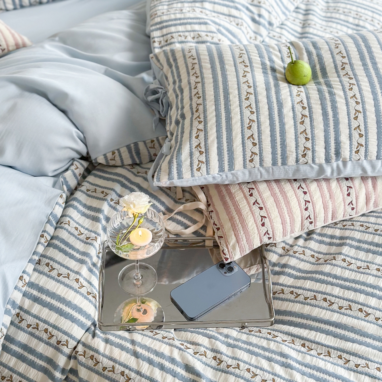 91家纺网 家纺一手货源 找家纺 圆岛家纺 2025新款清新全棉色织三层纱提花四件套 雾蓝