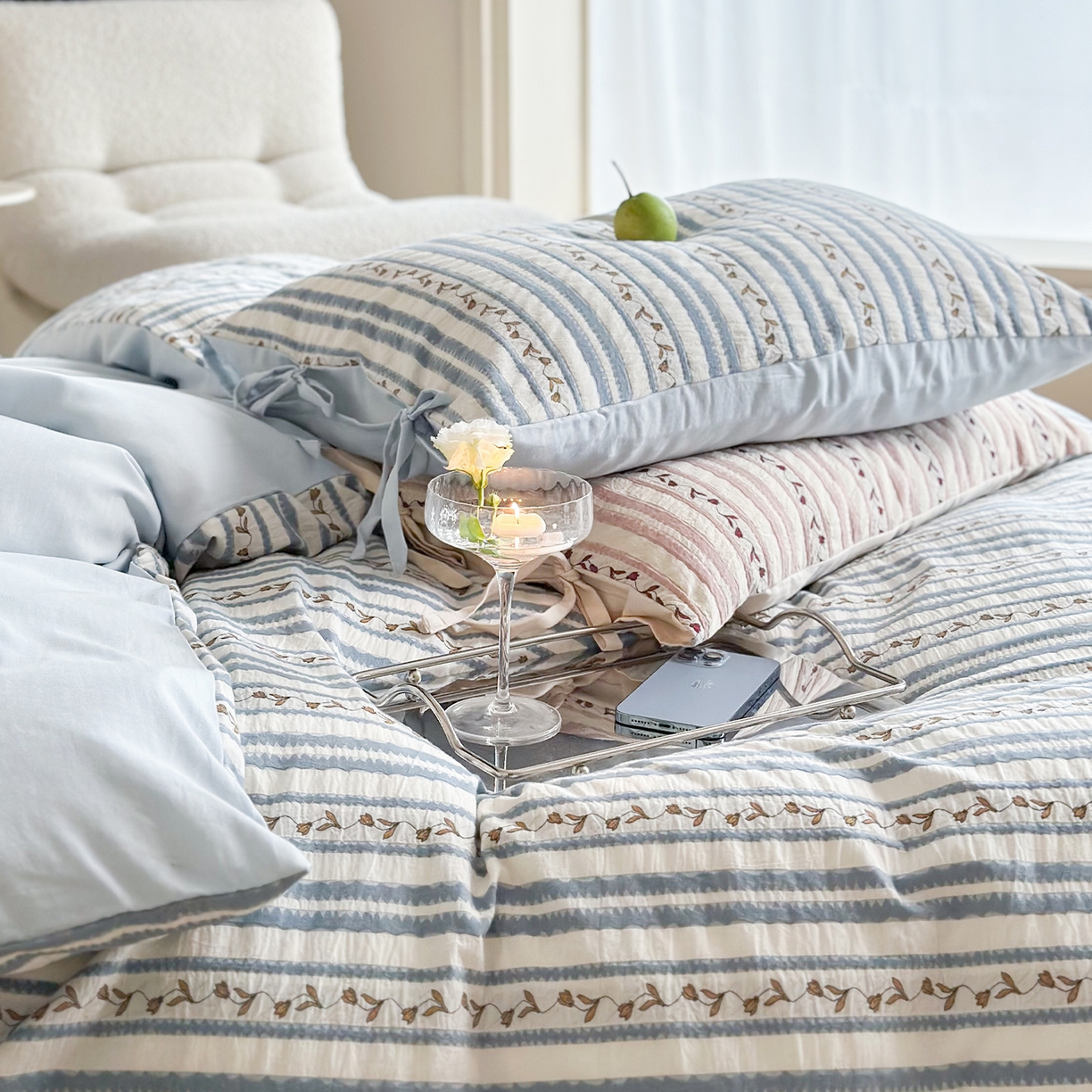 91家纺网 家纺一手货源 找家纺 圆岛家纺 2025新款清新全棉色织三层纱提花四件套 雾蓝