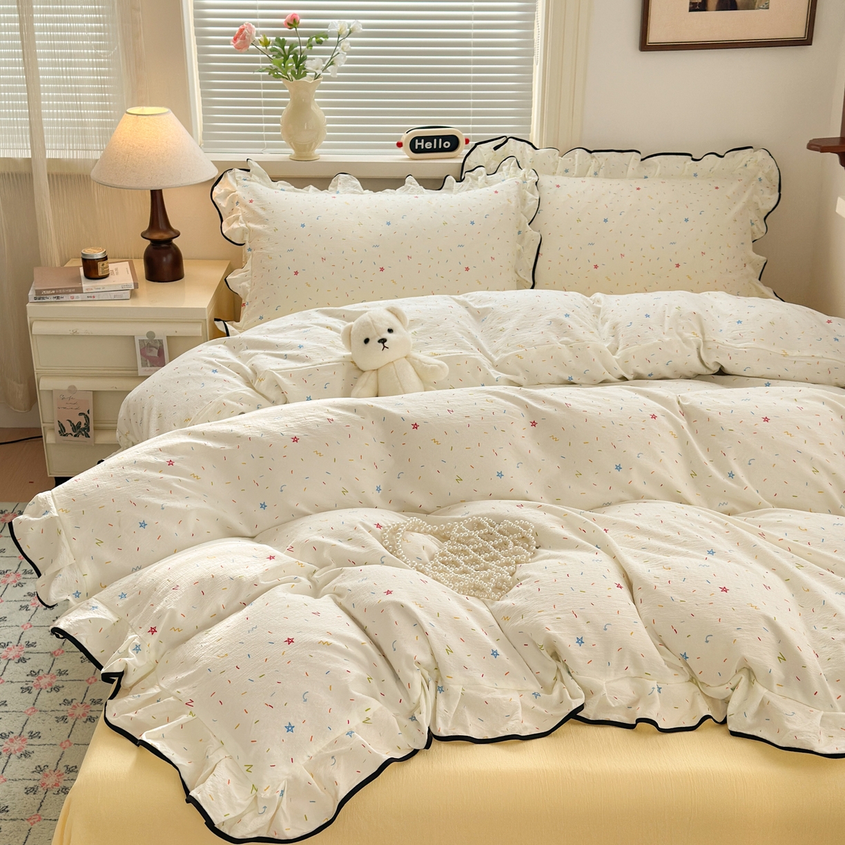 91家纺网 家纺一手货源 找家纺 喜颜 2025新款爆款云感提花双层纱木棉花边四件套 奶酪星星