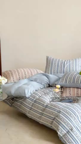 91家纺网 家纺一手货源 找家纺 圆岛家纺 2025新款清新全棉色织三层纱提花四件套 雾蓝