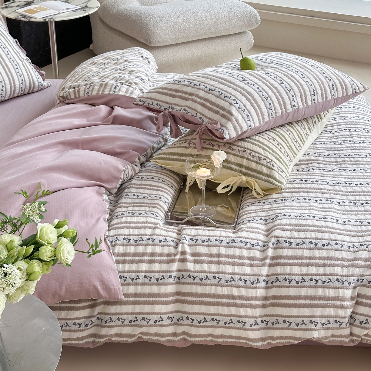 91家纺网 家纺一手货源 找家纺 圆岛家纺 2025新款清新全棉色织三层纱提花四件套 烟紫