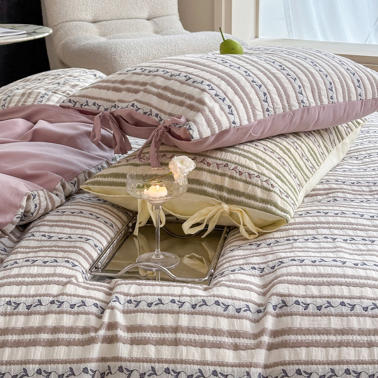 91家纺网 家纺一手货源 找家纺 圆岛家纺 2025新款清新全棉色织三层纱提花四件套 烟紫