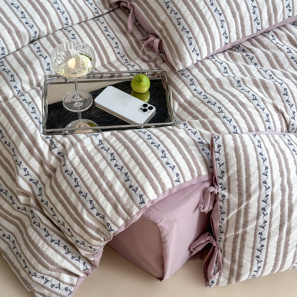 91家纺网 家纺一手货源 找家纺 圆岛家纺 2025新款清新全棉色织三层纱提花四件套 烟紫