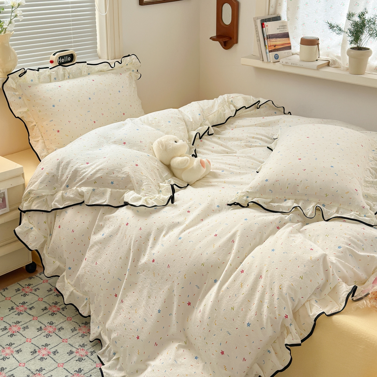 91家纺网 家纺一手货源 找家纺 喜颜 2025新款爆款云感提花双层纱木棉花边四件套 奶酪星星