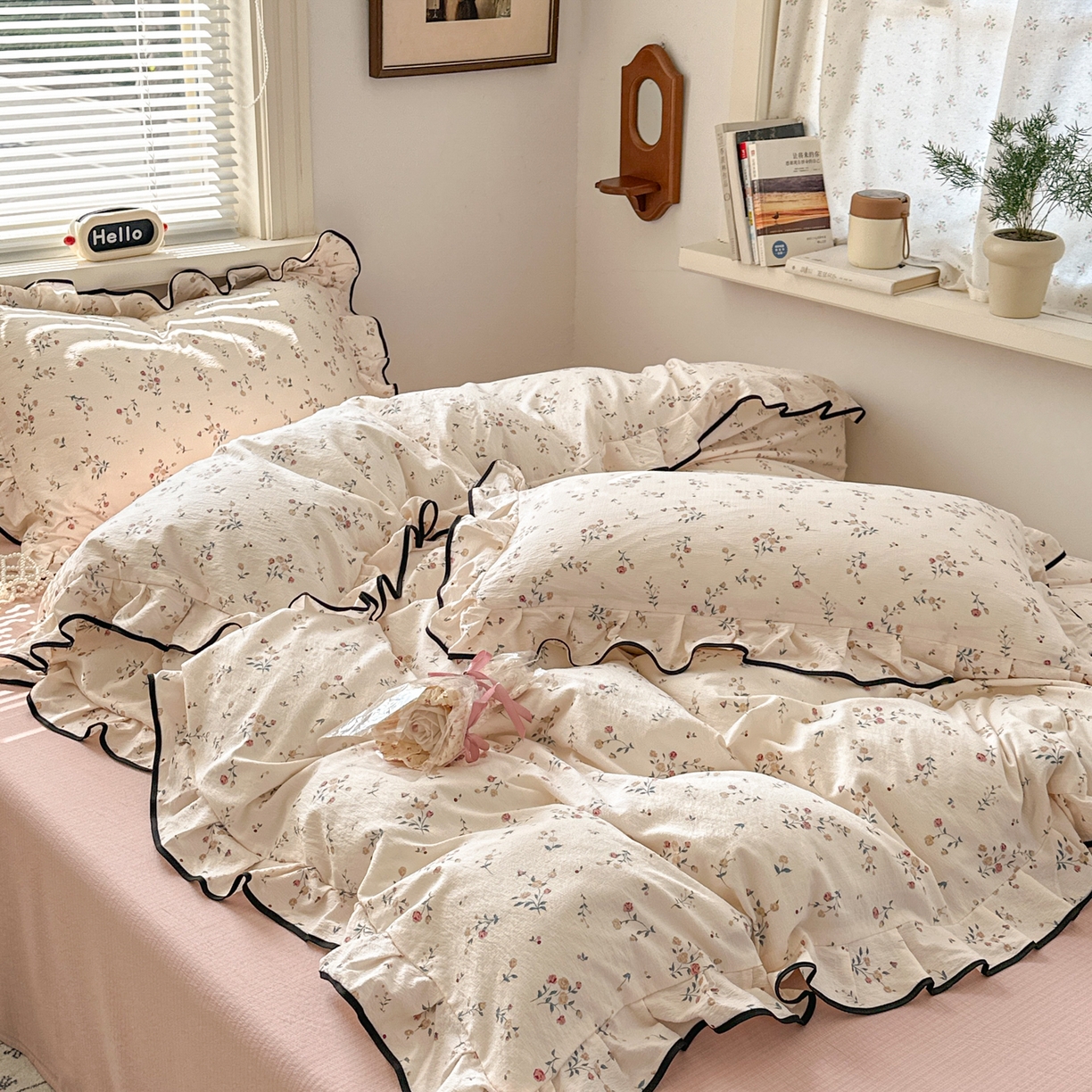 91家纺网 家纺一手货源 找家纺 喜颜 2025新款爆款云感提花双层纱木棉花边四件套 浅夏