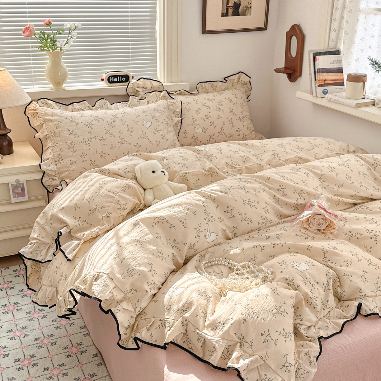 91家纺网 家纺一手货源 找家纺 喜颜 2025新款爆款云感提花双层纱木棉花边四件套 碎花小兔