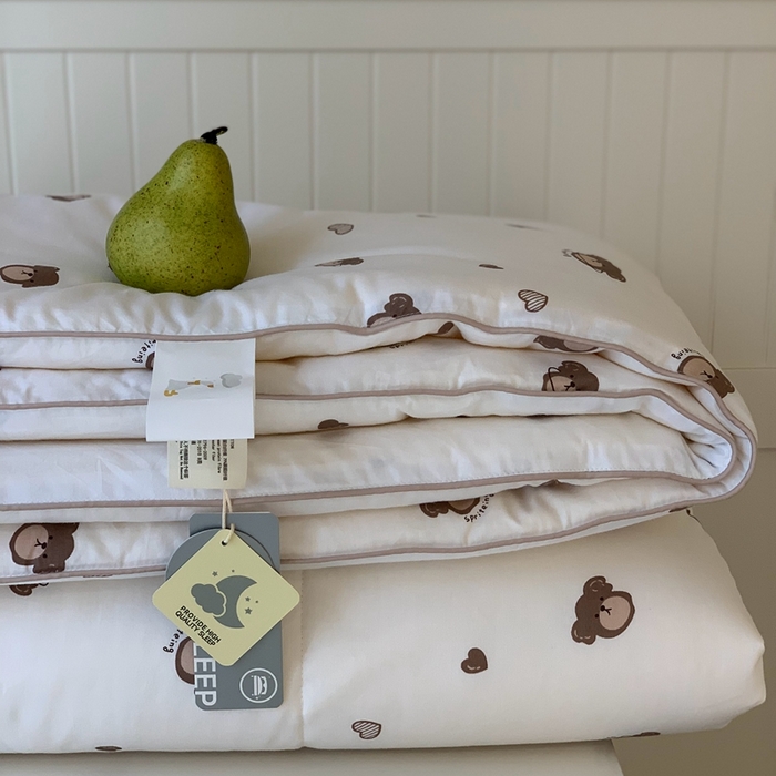 91家纺网 家纺一手货源 找家纺 汇庭2025秋冬新款全棉大豆被 爱心熊白