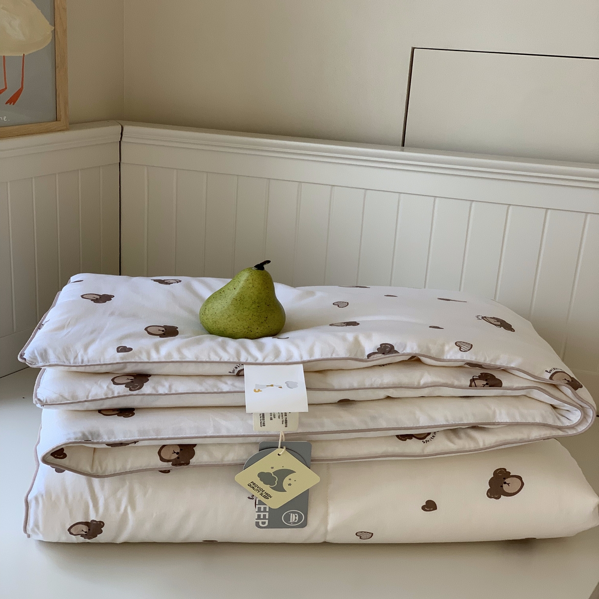 91家纺网 家纺一手货源 找家纺 汇庭2025秋冬新款全棉大豆被 爱心熊白