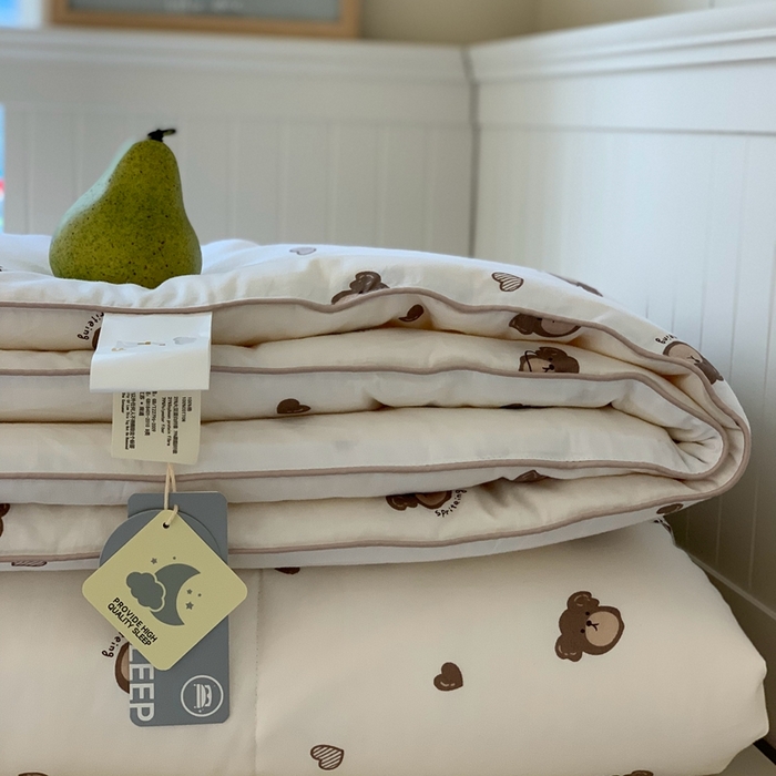 91家纺网 家纺一手货源 找家纺 汇庭2025秋冬新款全棉大豆被 爱心熊白