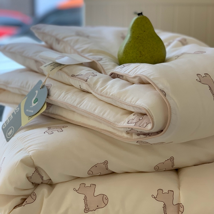 91家纺网 家纺一手货源 找家纺 汇庭2025秋冬新款全棉大豆被 宝莉小马白