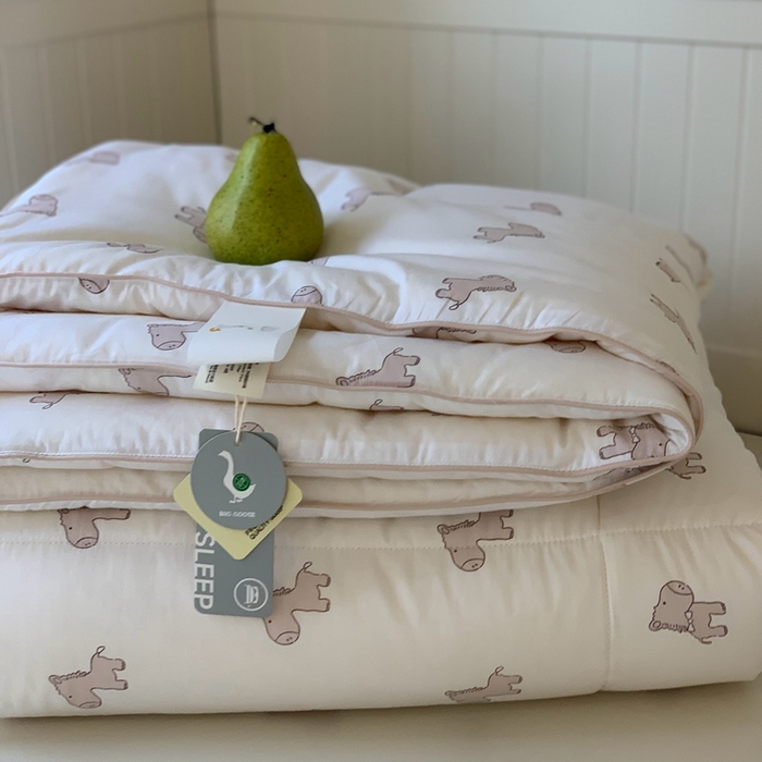 91家纺网 家纺一手货源 找家纺 汇庭2025秋冬新款全棉大豆被 宝莉小马白