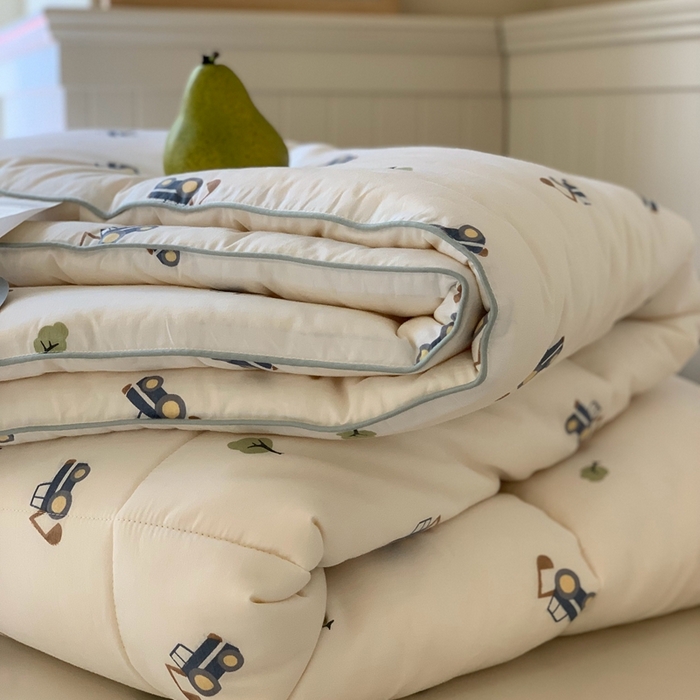 91家纺网 家纺一手货源 找家纺 汇庭2025秋冬新款全棉大豆被 挖掘分队白