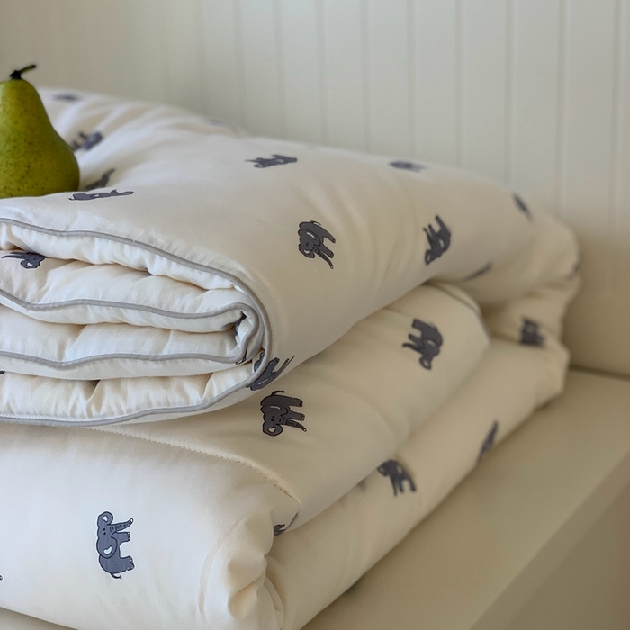 91家纺网 家纺一手货源 找家纺 汇庭2025秋冬新款全棉大豆被 长鼻象白