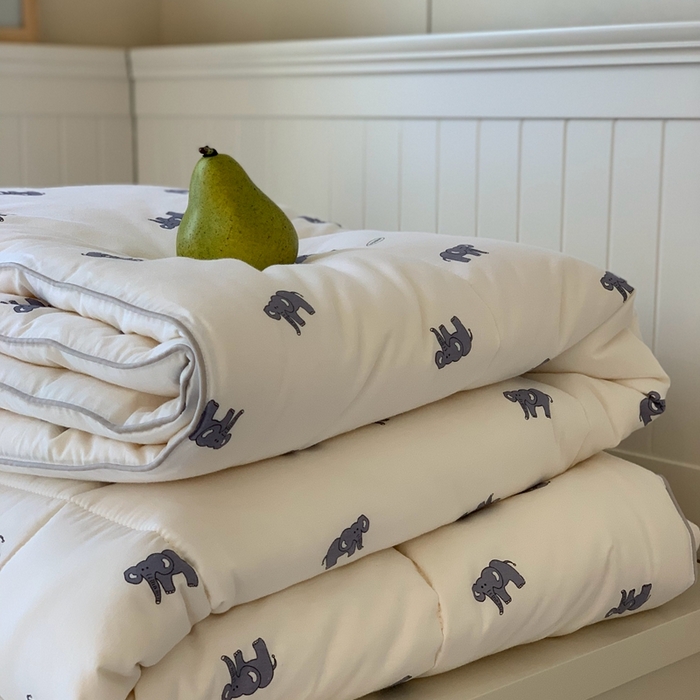 91家纺网 家纺一手货源 找家纺 汇庭2025秋冬新款全棉大豆被 长鼻象白