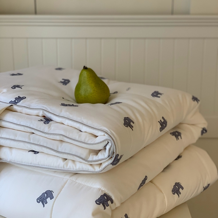 91家纺网 家纺一手货源 找家纺 汇庭2025秋冬新款全棉大豆被 长鼻象白