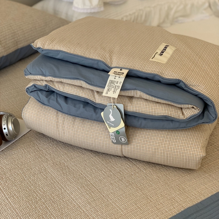 91家纺网 家纺一手货源 找家纺 汇庭2025新款·良品两件套（学生季春秋） 床盖·良品卡其（春秋·胡桃格卡其