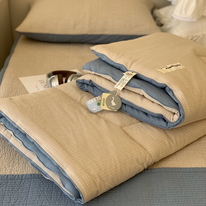 91家纺网 家纺一手货源 找家纺 汇庭2025新款·良品两件套（学生季春秋） 床盖·良品卡其（春秋·胡桃格卡其