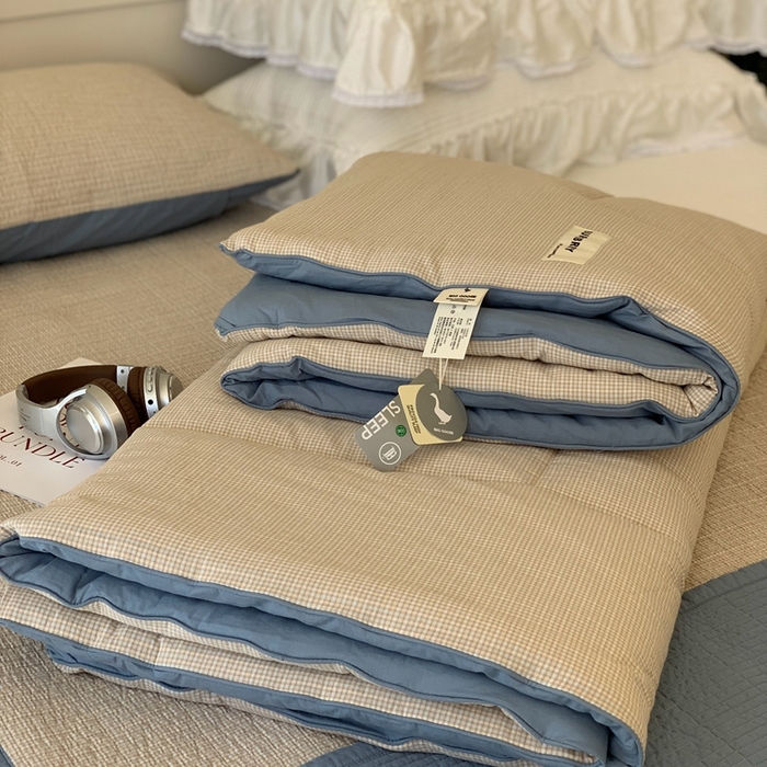 91家纺网 家纺一手货源 找家纺 汇庭2025新款·良品两件套（学生季春秋） 床盖·良品卡其（春秋·胡桃格卡其