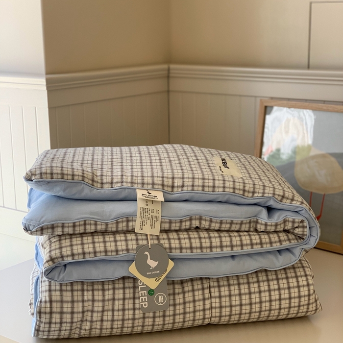 91家纺网 家纺一手货源 找家纺 汇庭2025新款·良品两件套（学生季春秋） 床盖·良品蓝莓（春秋·苏格兰灰