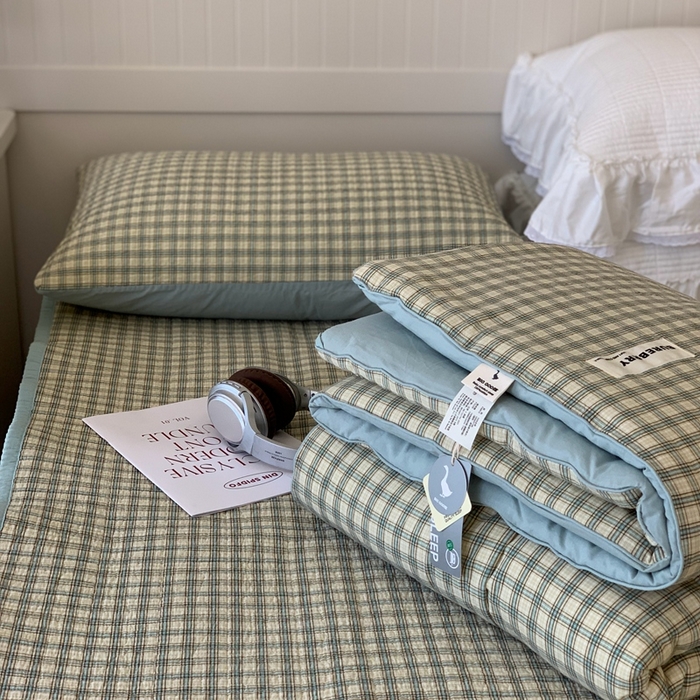 91家纺网 家纺一手货源 找家纺 汇庭2025新款·良品两件套（学生季春秋） 床盖·良品抹茶（春秋·苏格兰绿