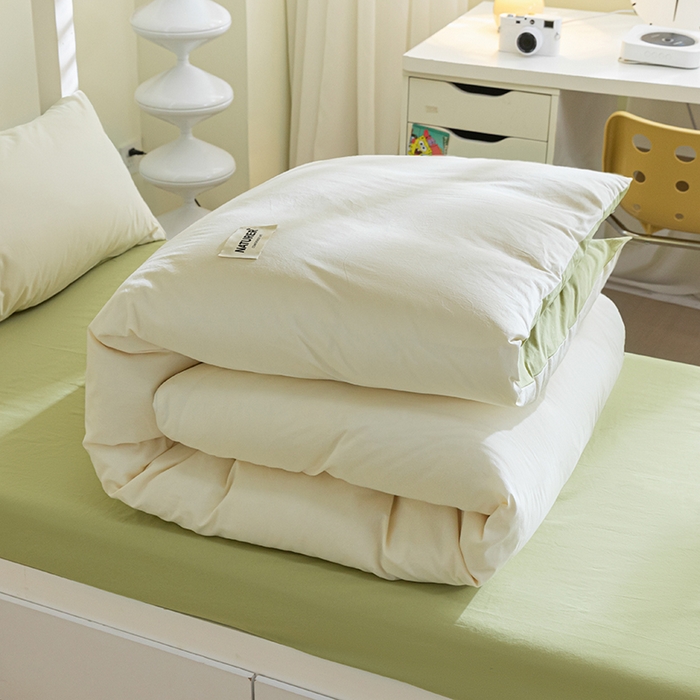 91家纺网 家纺一手货源 找家纺 佳汐蓝家纺 2025新款A类全棉水洗棉学生三件套 贴标-奶昔白+果绿