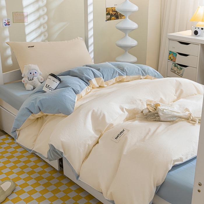 91家纺网 家纺一手货源 找家纺 佳汐蓝家纺 2025新款A类全棉水洗棉学生三件套 贴标-奶昔白+海青