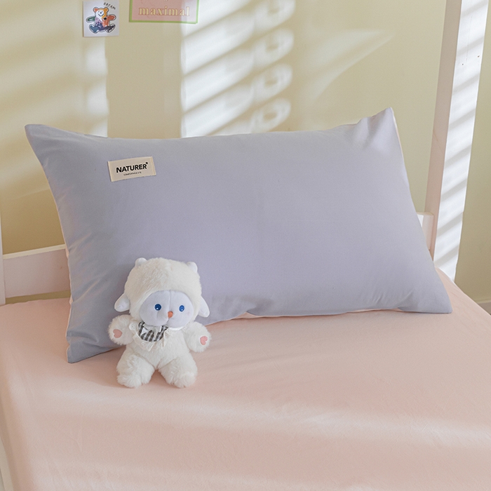 91家纺网 家纺一手货源 找家纺 佳汐蓝家纺 2025新款A类全棉水洗棉学生三件套 贴标-浅紫+奶油粉