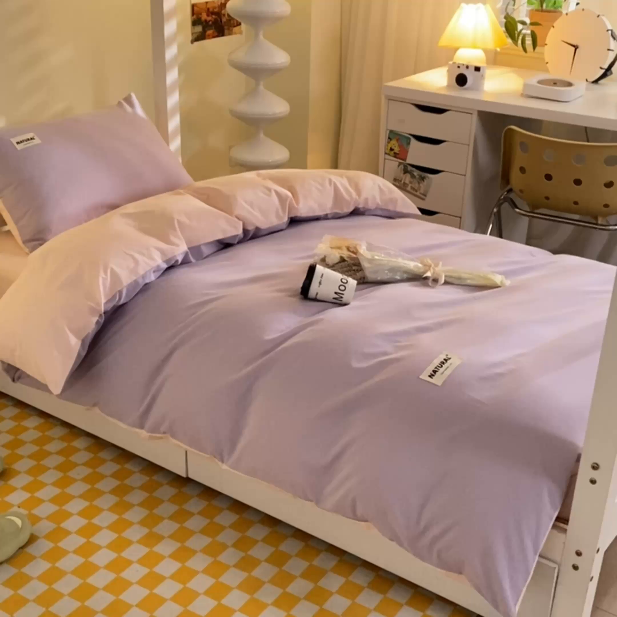 91家纺网 家纺一手货源 找家纺 佳汐蓝家纺 2025新款A类全棉水洗棉学生三件套 贴标-浅紫+奶油粉