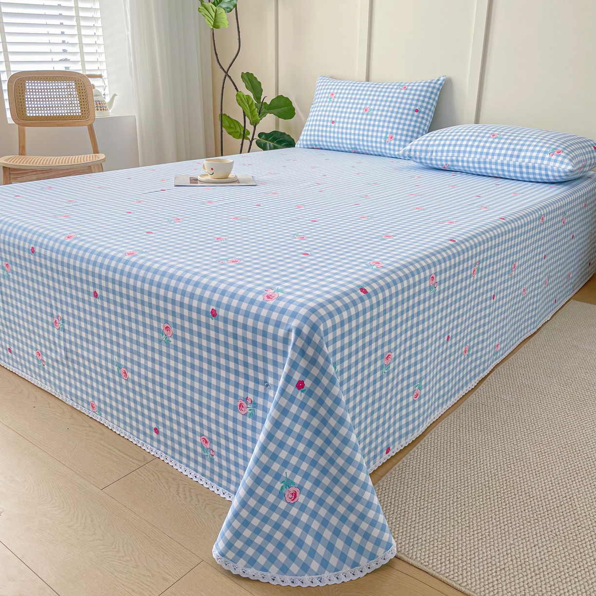 91家纺网 家纺一手货源 找家纺 首爱家纺2025新款花边款老粗布床单 蓝花