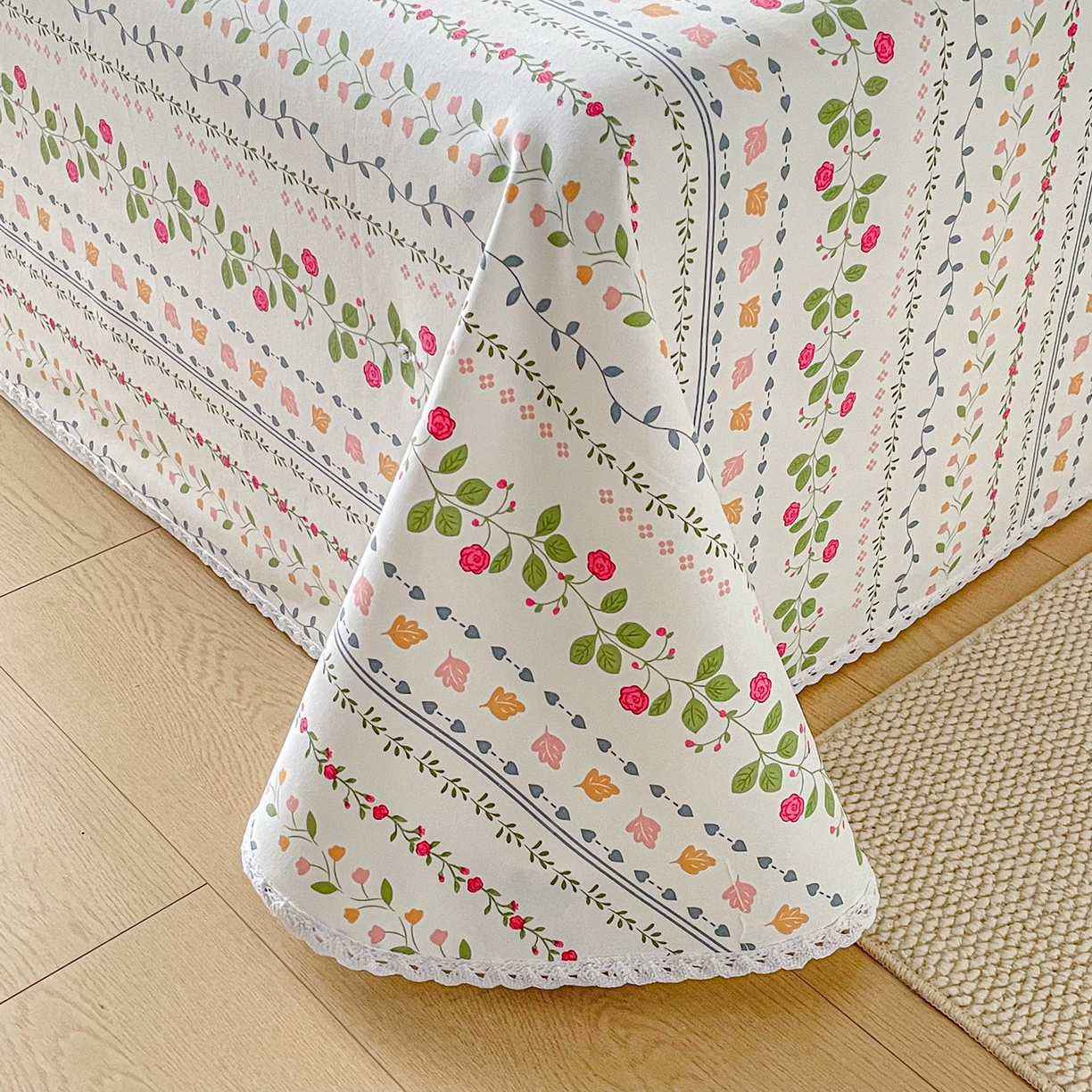 91家纺网 家纺一手货源 找家纺 首爱家纺2025新款花边款老粗布床单 小玫瑰