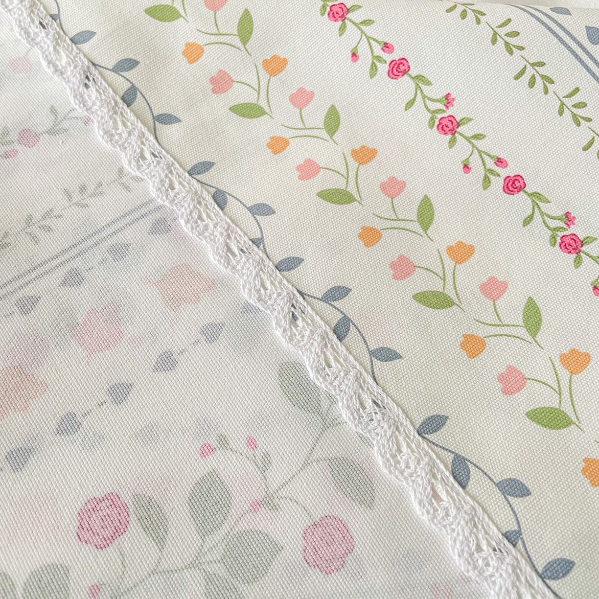 91家纺网 家纺一手货源 找家纺 首爱家纺2025新款花边款老粗布床单 小玫瑰