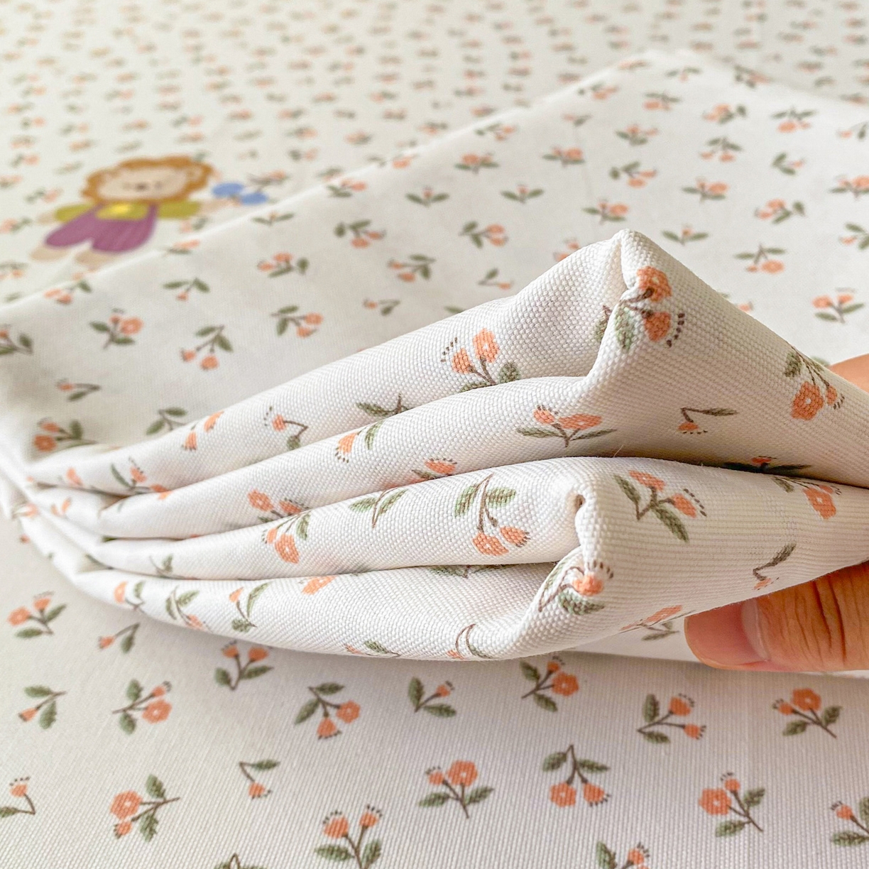 91家纺网 家纺一手货源 找家纺 首爱家纺2025新款花边款老粗布床单 樱桃花