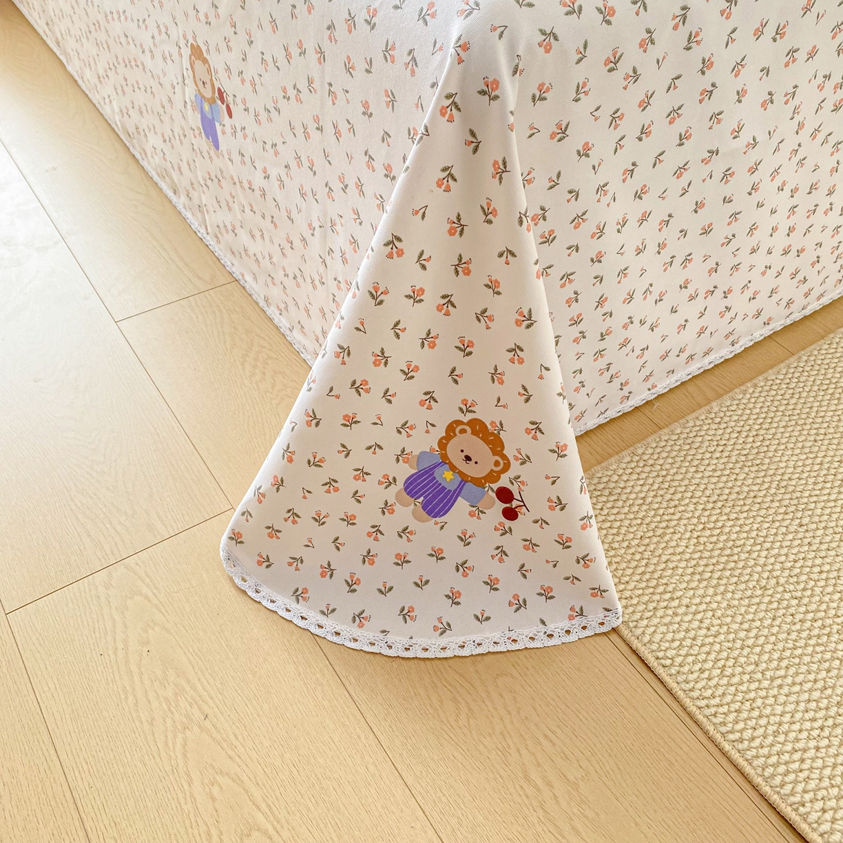 91家纺网 家纺一手货源 找家纺 首爱家纺2025新款花边款老粗布床单 樱桃花