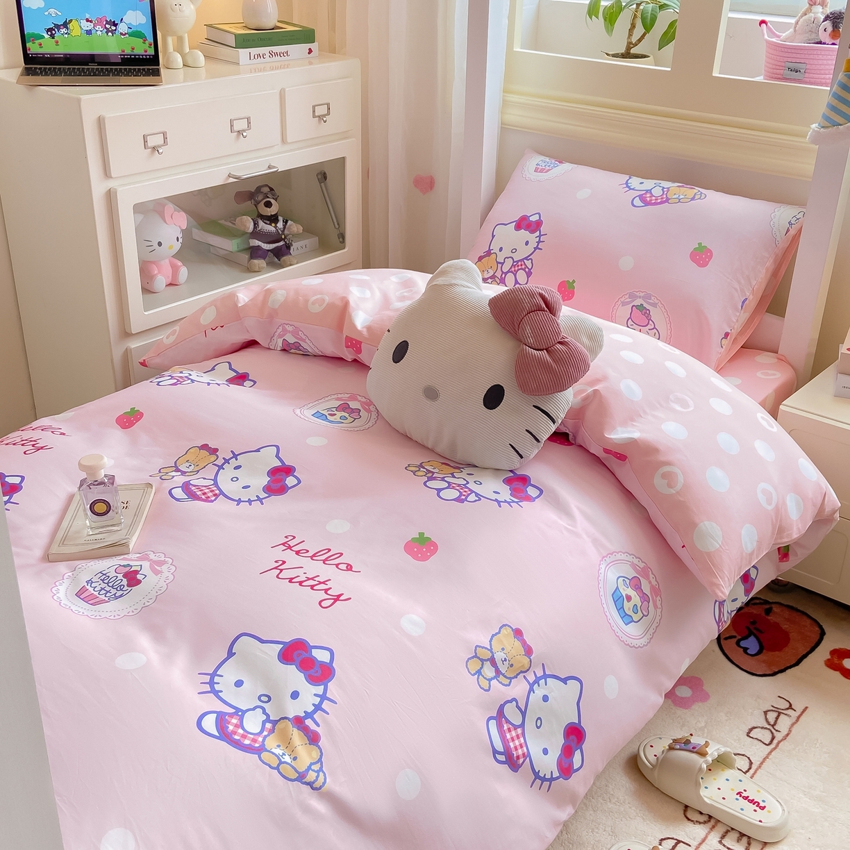 91家纺网 家纺一手货源 找家纺 博雅 2025春夏新款三丽鸥全棉纯棉卡通学生宿舍三件套上下铺三件套-小版 草莓蛋糕KT