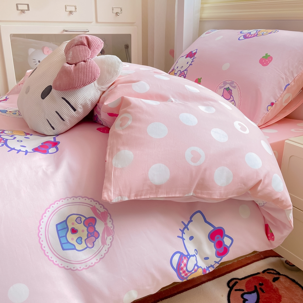 91家纺网 家纺一手货源 找家纺 博雅 2025春夏新款三丽鸥全棉纯棉卡通学生宿舍三件套上下铺三件套-小版 草莓蛋糕KT