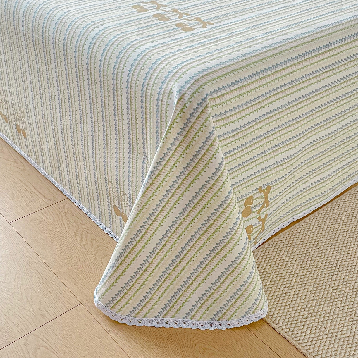 91家纺网 家纺一手货源 找家纺 首爱家纺2025新款花边款老粗布床单 樱桃条