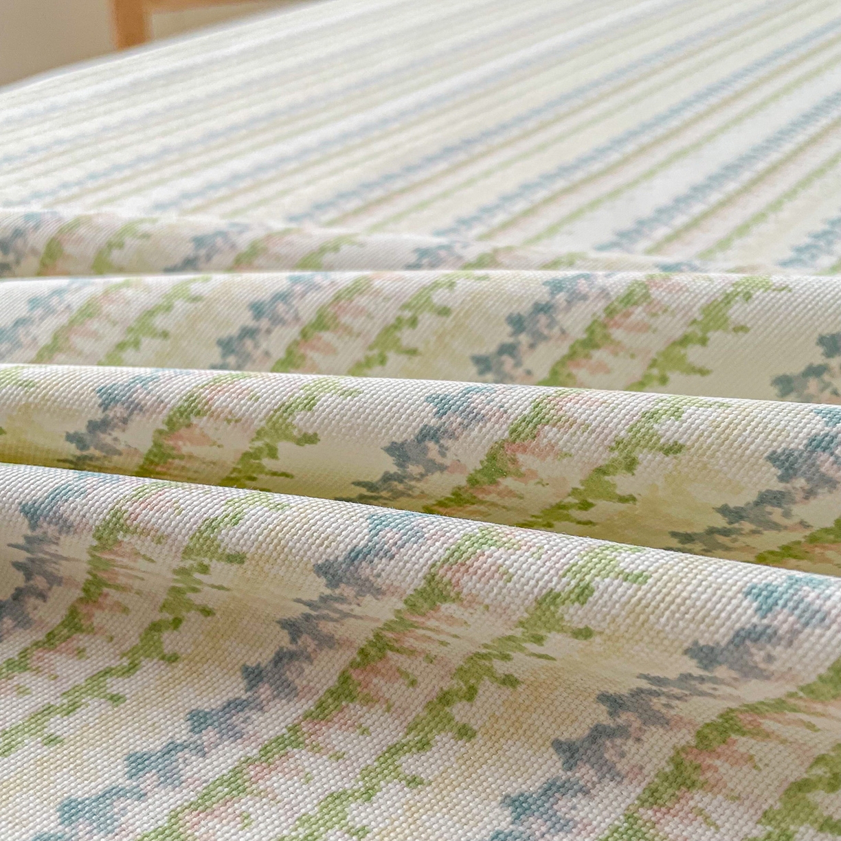 91家纺网 家纺一手货源 找家纺 首爱家纺2025新款花边款老粗布床单 樱桃条