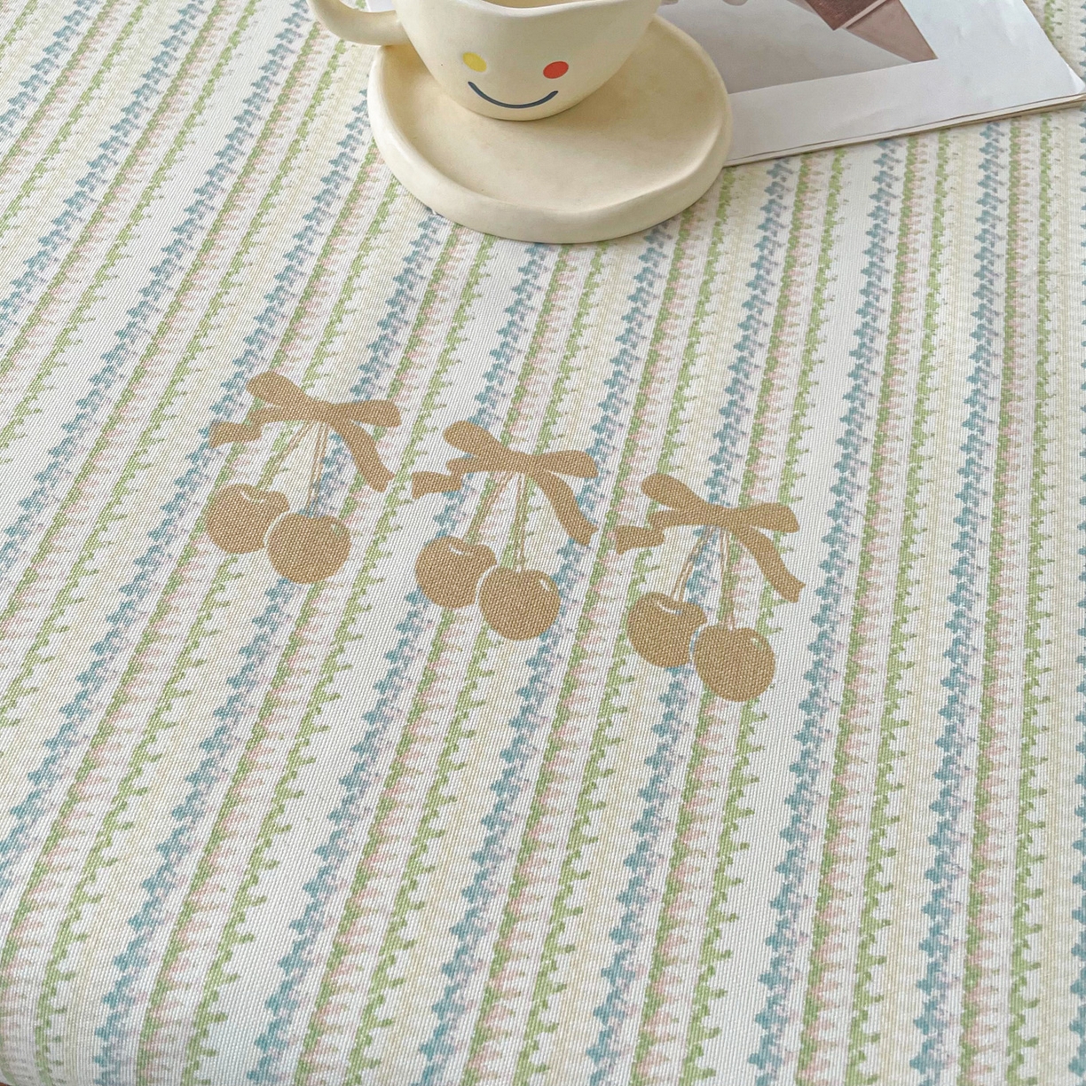 91家纺网 家纺一手货源 找家纺 首爱家纺2025新款花边款老粗布床单 樱桃条