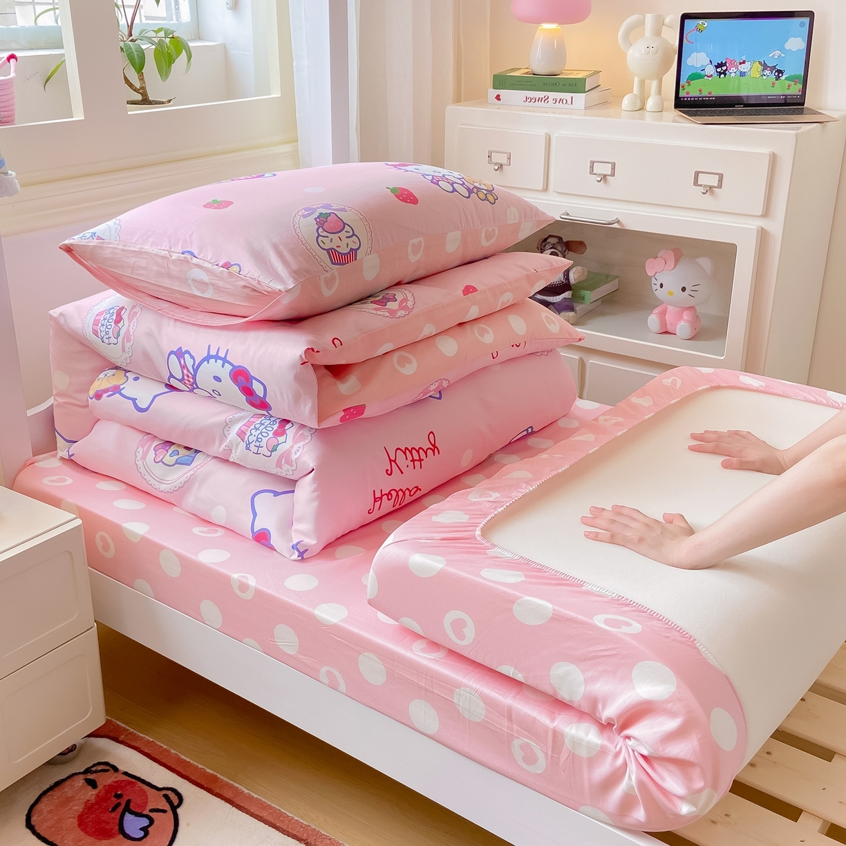 91家纺网 家纺一手货源 找家纺 博雅 2025春夏新款三丽鸥全棉纯棉卡通学生宿舍三件套上下铺三件套-小版 草莓蛋糕KT