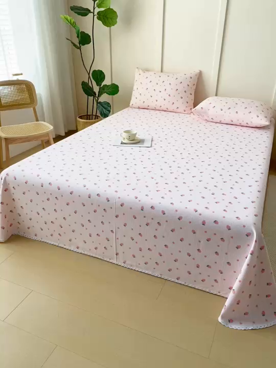 91家纺网 家纺一手货源 找家纺 首爱家纺2025新款花边款老粗布床单 莓莓果