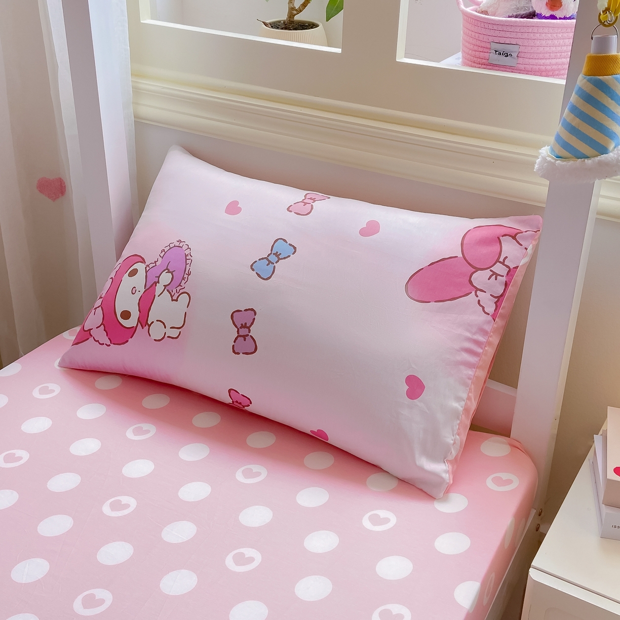 91家纺网 家纺一手货源 找家纺 博雅 2025春夏新款三丽鸥全棉纯棉卡通学生宿舍三件套上下铺三件套-小版 草莓条纹美乐蒂