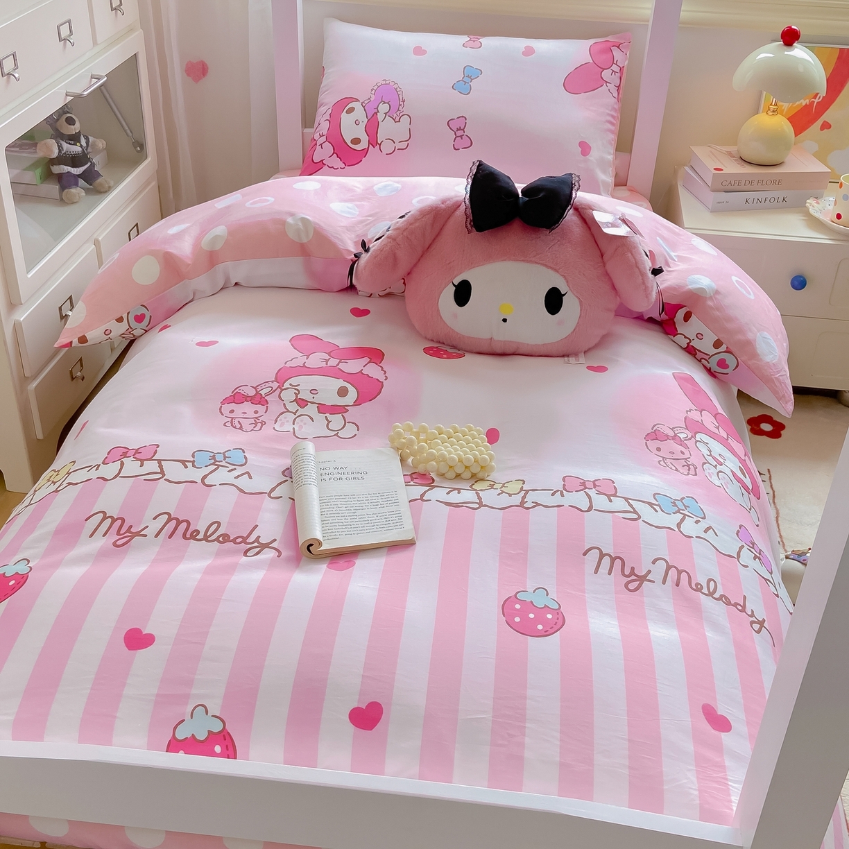 91家纺网 家纺一手货源 找家纺 博雅 2025春夏新款三丽鸥全棉纯棉卡通学生宿舍三件套上下铺三件套-小版 草莓条纹美乐蒂