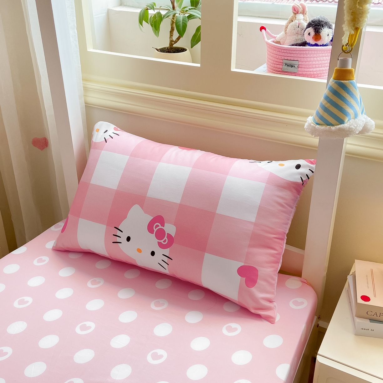 91家纺网 家纺一手货源 找家纺 博雅 2025春夏新款三丽鸥全棉纯棉卡通学生宿舍三件套上下铺三件套-小版 大粉格KT猫