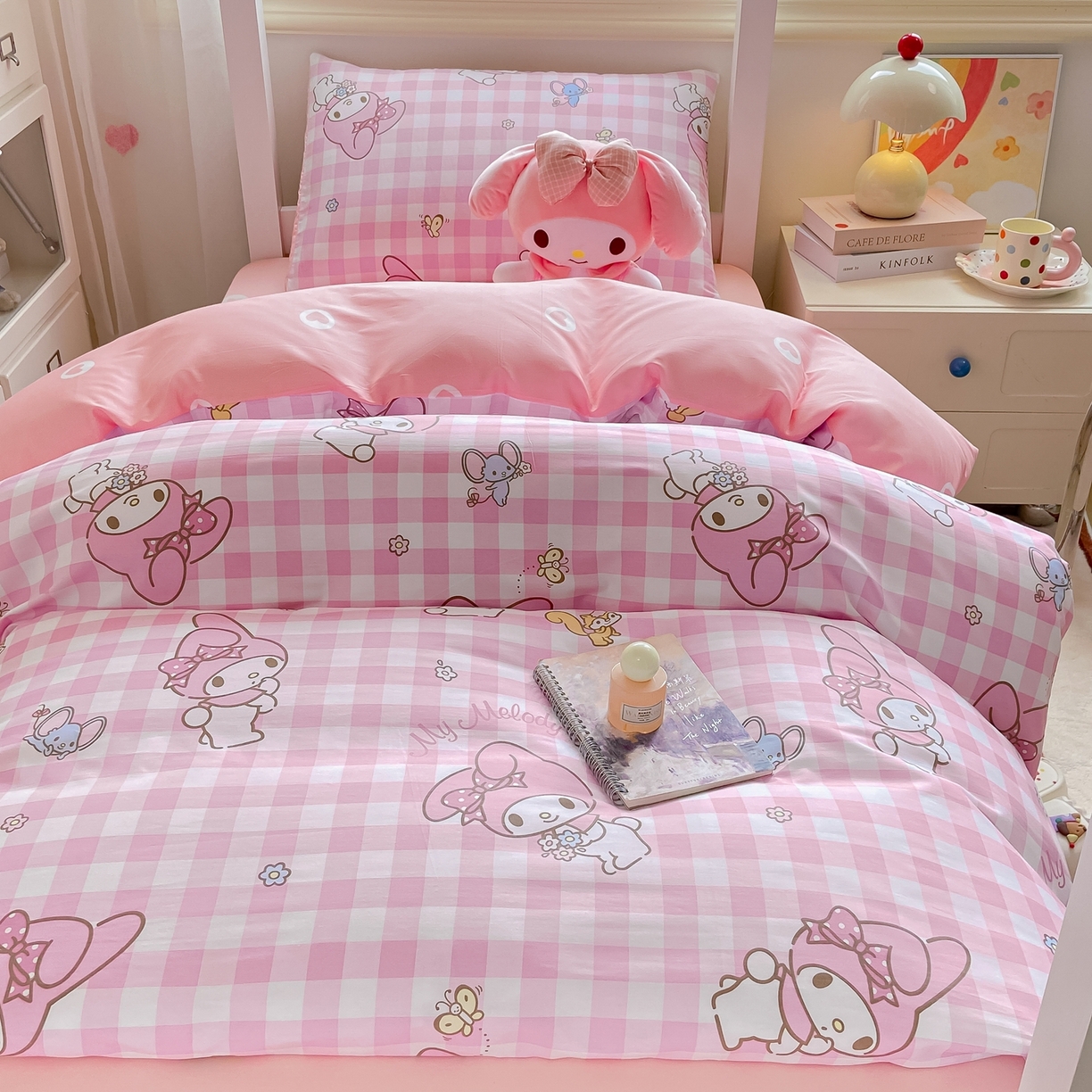 91家纺网 家纺一手货源 找家纺 博雅 2025春夏新款三丽鸥全棉纯棉卡通学生宿舍三件套上下铺三件套-小版 粉格美乐蒂