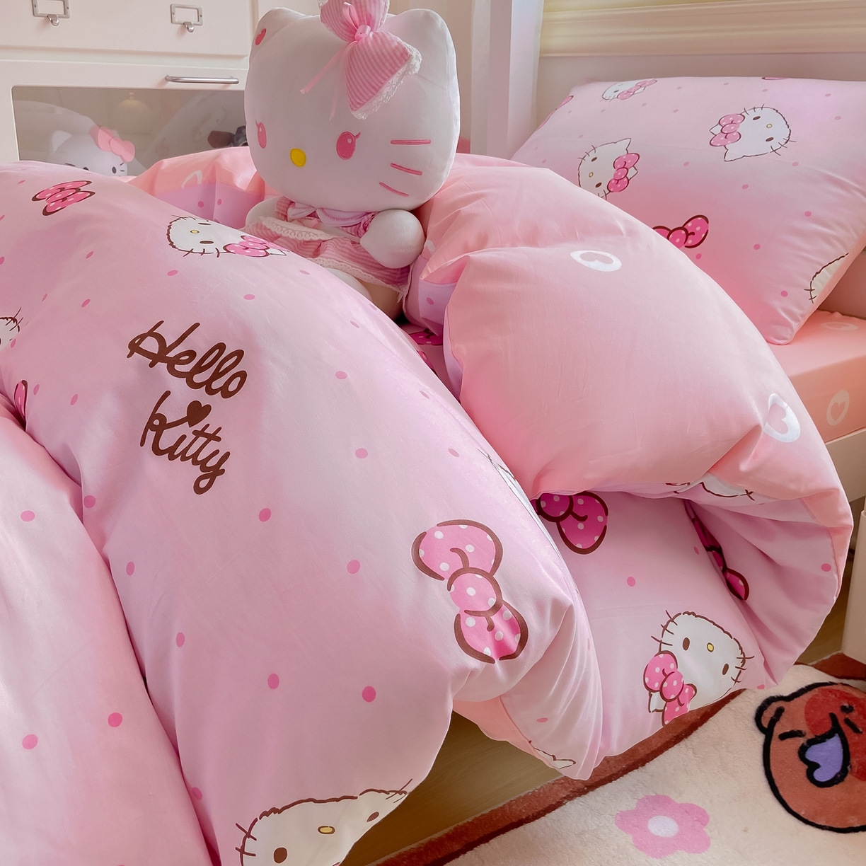 91家纺网 家纺一手货源 找家纺 博雅 2025春夏新款三丽鸥全棉纯棉卡通学生宿舍三件套上下铺三件套-小版 粉色蝴蝶结KT