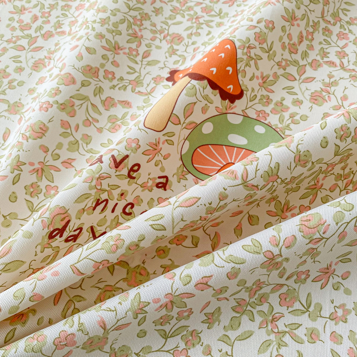 91家纺网 家纺一手货源 找家纺 棉乐町2025新款花边款老粗布床单 蘑菇屋