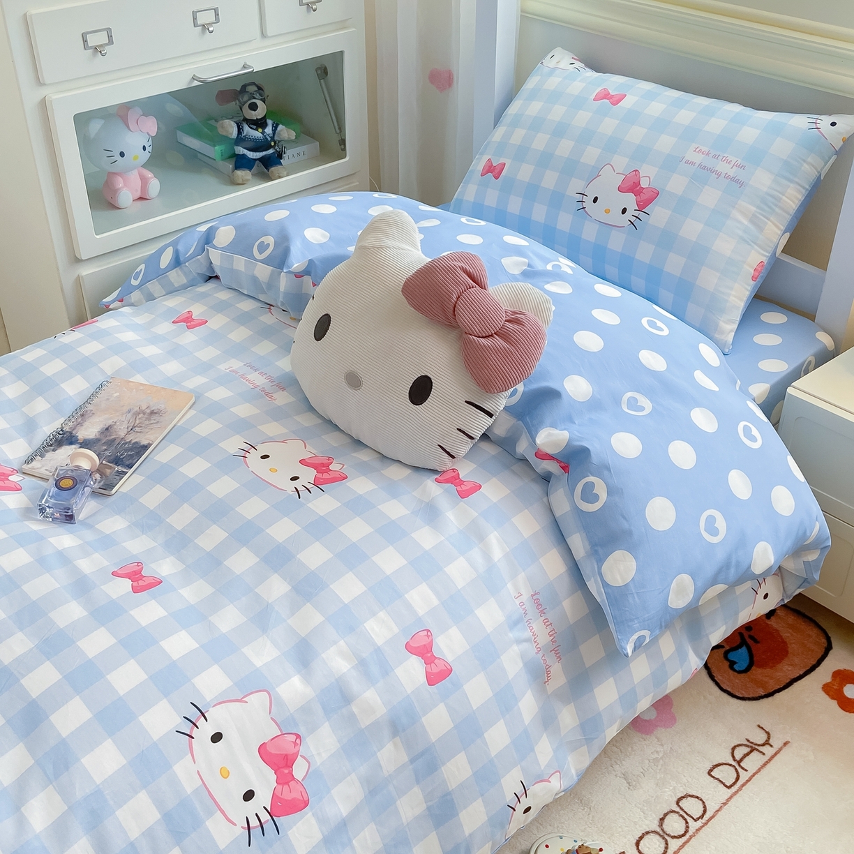 91家纺网 家纺一手货源 找家纺 博雅 2025春夏新款三丽鸥全棉纯棉卡通学生宿舍三件套上下铺三件套-小版 蓝色蝴蝶结KT