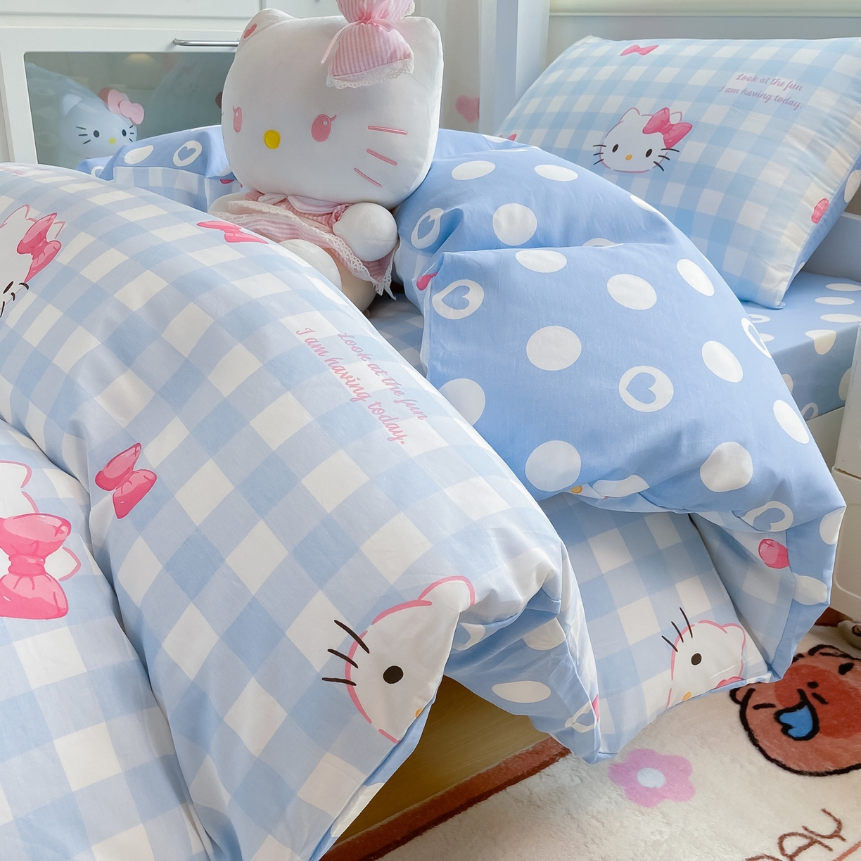 91家纺网 家纺一手货源 找家纺 博雅 2025春夏新款三丽鸥全棉纯棉卡通学生宿舍三件套上下铺三件套-小版 蓝色蝴蝶结KT
