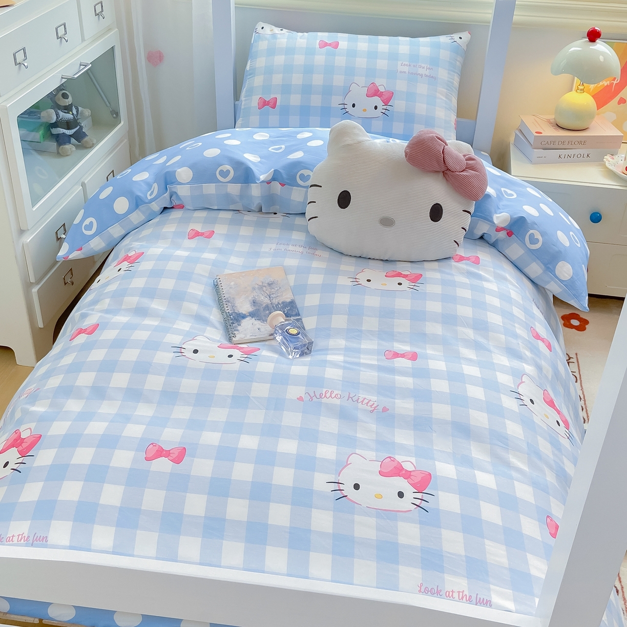 91家纺网 家纺一手货源 找家纺 博雅 2025春夏新款三丽鸥全棉纯棉卡通学生宿舍三件套上下铺三件套-小版 蓝色蝴蝶结KT